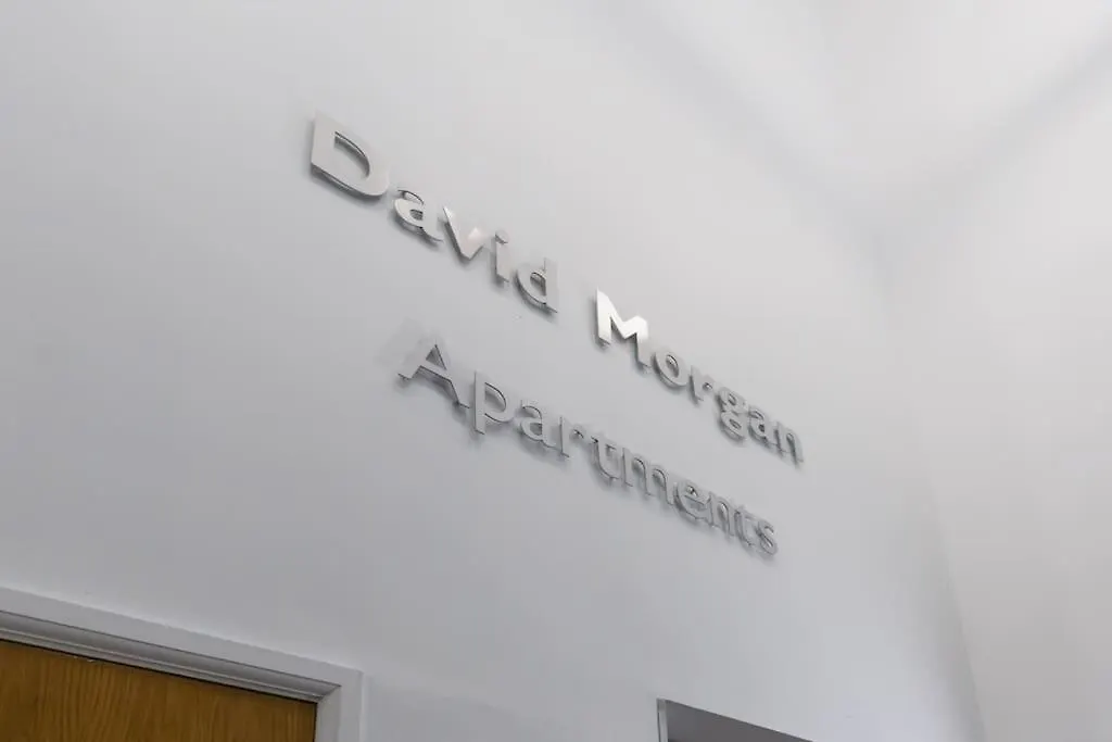 In The Heart Of Cardiff City Centre Apartment